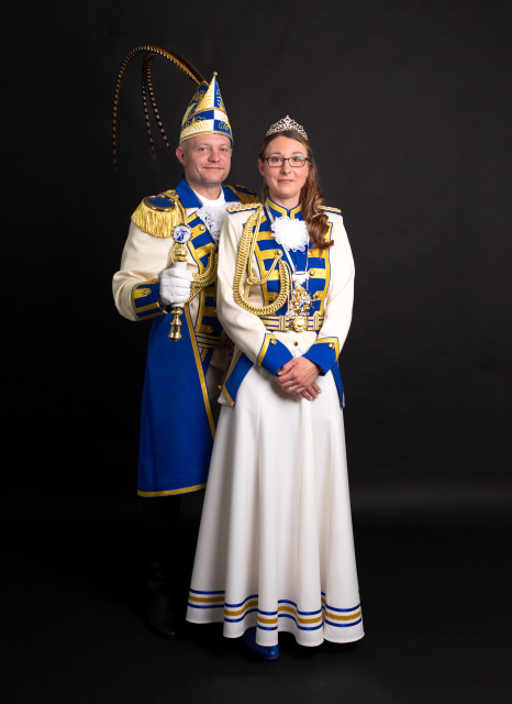 historische Uniformen für Damen und Herren aus der Uniformschneiderei arenz in Dernbach